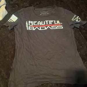 Black t shirt size small